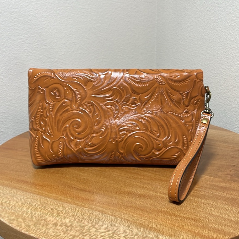 Patricia Nash VALERIE Tooled Leather Fold Over Wristlet Clutch Burnished EUC - Picture 3 of 11